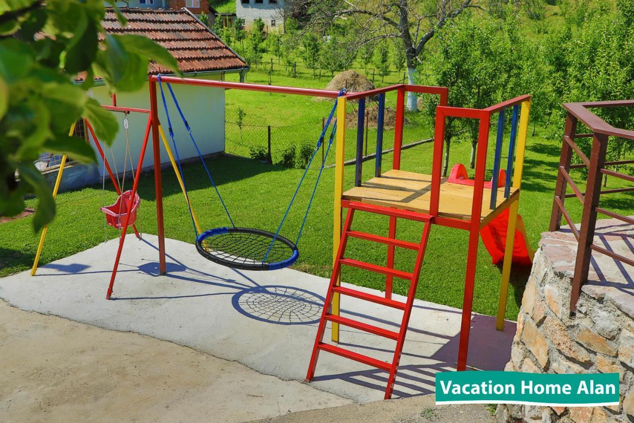 Vacation Home Alan 2 Kulen Vakuf Exterior foto