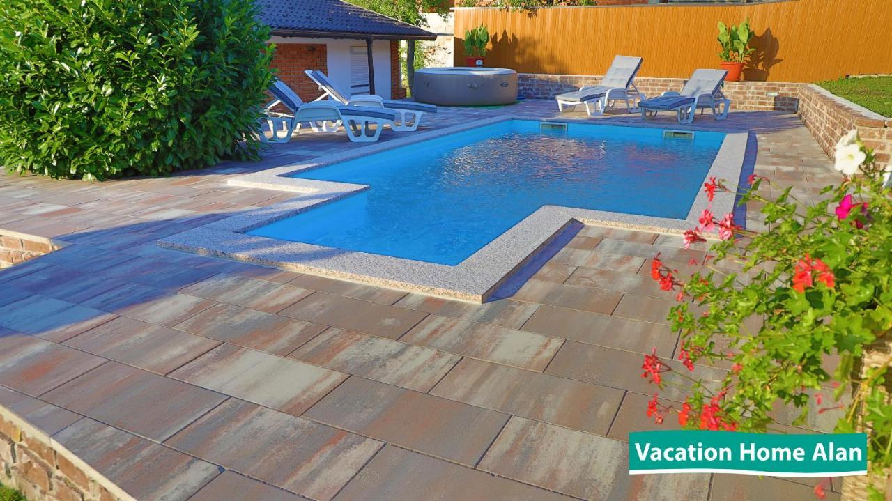 Vacation Home Alan 2 Kulen Vakuf Exterior foto